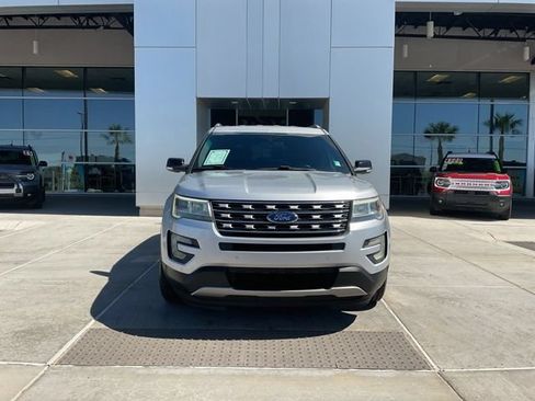 Used 2017 Ford Explorer XLT w/ Equipment Group 202A FWD image 9