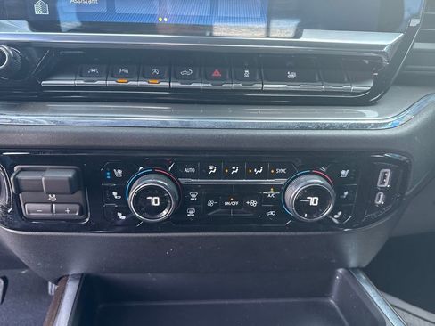 Used 2023 Chevrolet Silverado 1500 High Country w/ Technology Package image 23