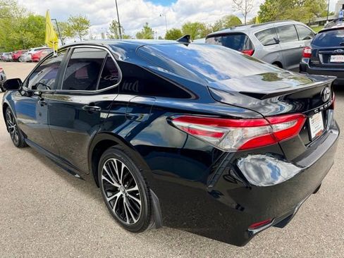 Used 2018 Toyota Camry SE w/ Audio Package FWD image 8