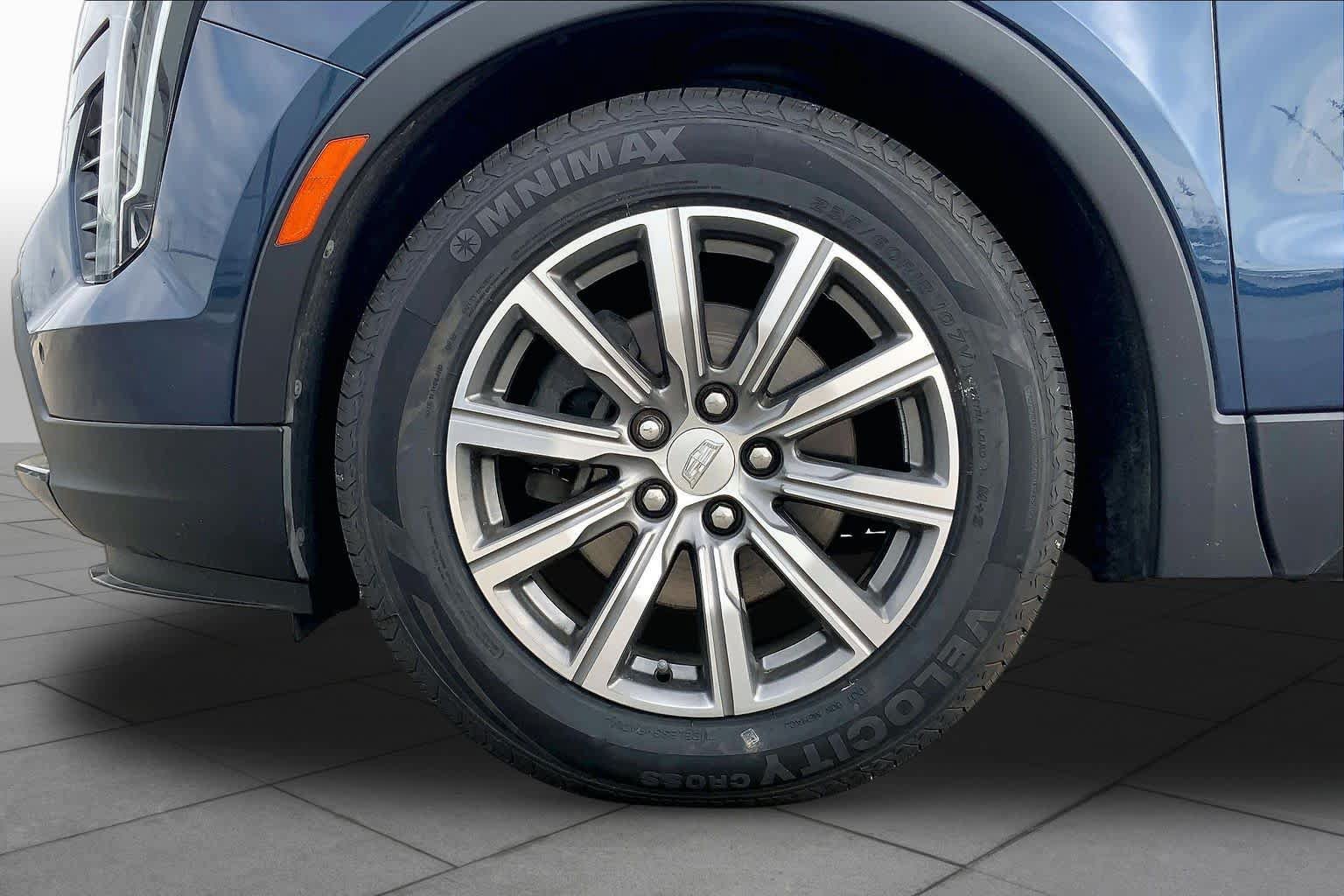 Used 2019 Cadillac XT4 Sport w/ Cold Weather Package AWD/4WD image 19