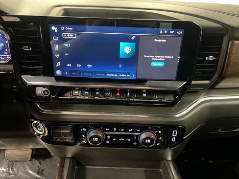 Certified 2024 Chevrolet Silverado 1500 High Country w/ Technology Package AWD/4WD image 23