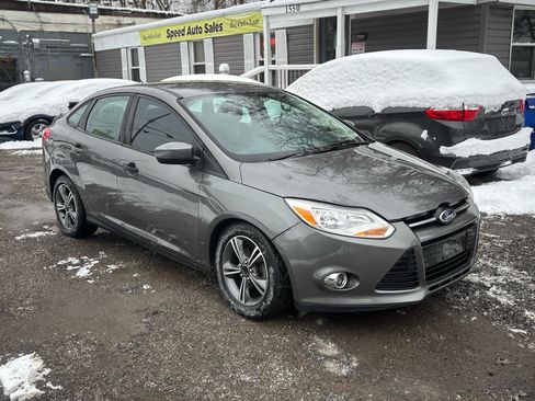 Used 2012 Ford Focus SE image 3