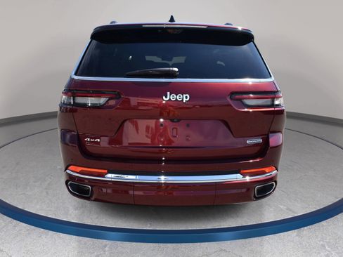 Used 2025 Jeep Grand Cherokee L Overland w/ Advanced Protech Group III AWD/4WD image 7