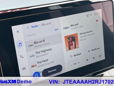 Certified 2024 Toyota Venza LE image 36