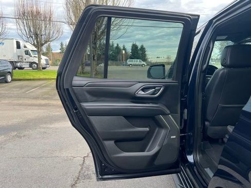 Used 2022 Chevrolet Tahoe RST w/ Luxury Package image 12