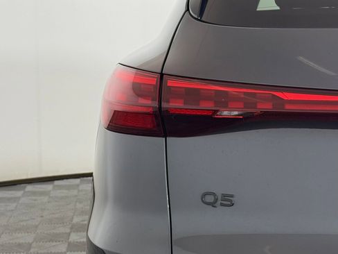 Certified 2025 Audi Q5 Premium image 13