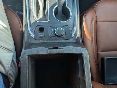 Used 2018 Chevrolet Traverse High Country image 19