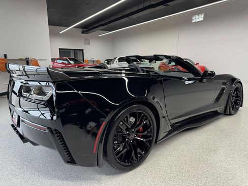 Used 2016 Chevrolet Corvette Z06 w/ 2LZ Preferred Equipment Group RWD image 15