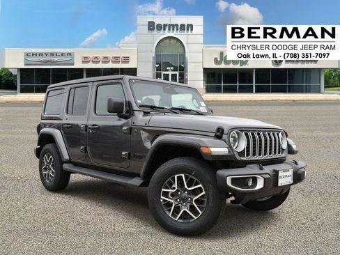 Used 2026 Jeep Wrangler Unlimited Sahara AWD/4WD image 1