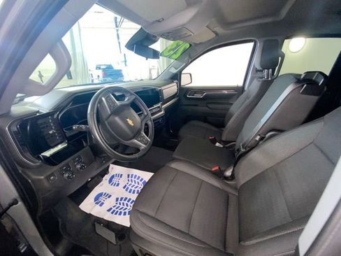 Used 2023 Chevrolet Silverado 1500 LT AWD/4WD image 27