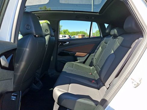 Used 2021 Volkswagen ID.4 Pro S w/ ID.4 Protection Package RWD image 10