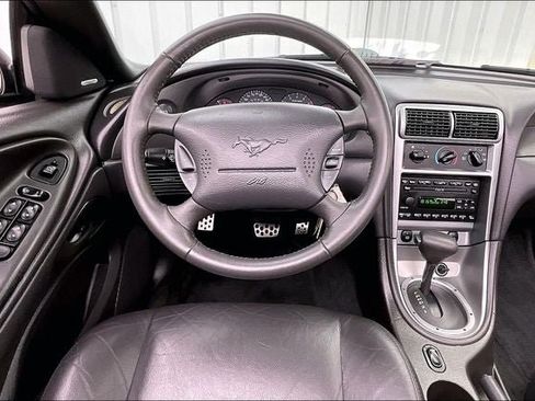 Used 2004 Ford Mustang GT RWD image 5