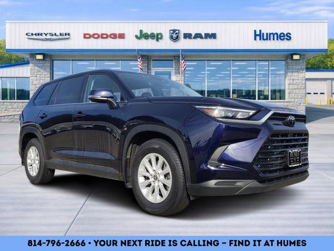Used 2024 Toyota Grand Highlander XLE image 1