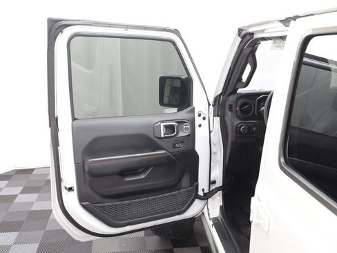 Used 2024 Jeep Wrangler Unlimited Rubicon AWD/4WD image 5