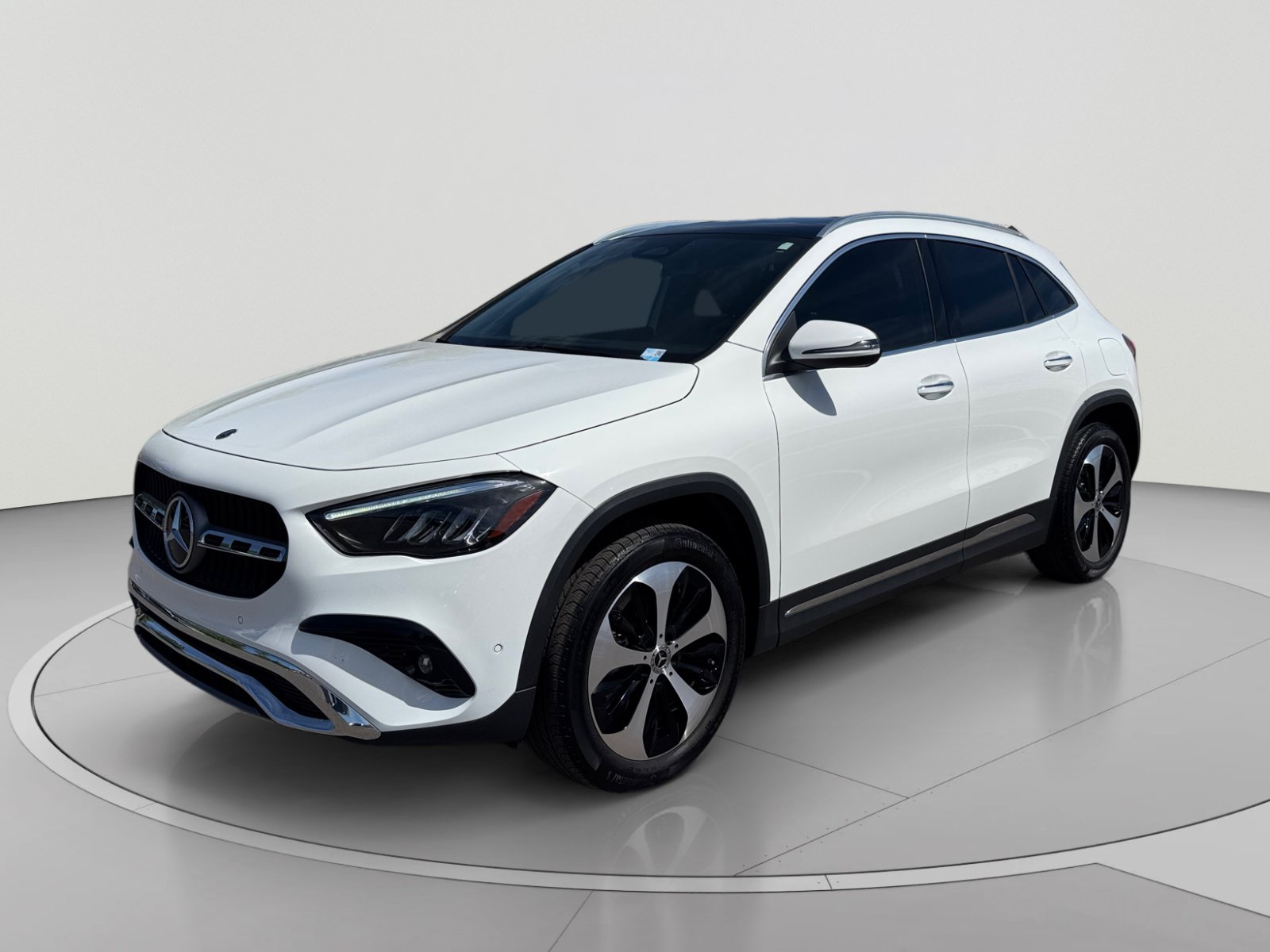Used 2025 Mercedes-Benz GLA 250 4MATIC image 1