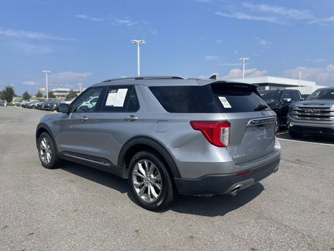 Used 2023 Ford Explorer Limited image 5