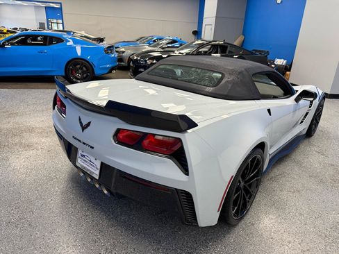 Used 2018 Chevrolet Corvette Grand Sport w/ Carbon 65 Edition RWD image 27