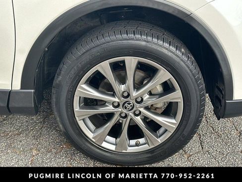 Used 2018 Toyota RAV4 Limited image 12