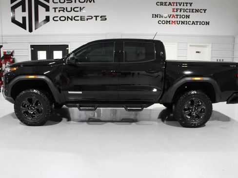 Used 2025 GMC Canyon Elevation w/ Convenience Package AWD/4WD image 13