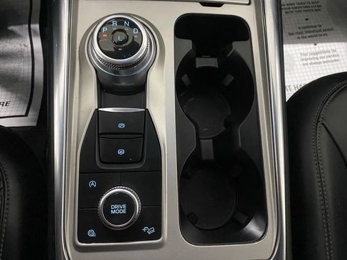 Used 2023 Ford Explorer XLT w/ Equipment Group 202A AWD/4WD image 23