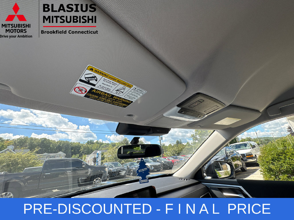 Used 2025 Mitsubishi Outlander ES AWD/4WD image 29