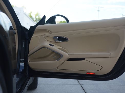 Certified 2014 Porsche 911 Carrera RWD image 26