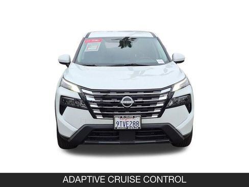 Certified 2026 Nissan Rogue SV FWD image 4