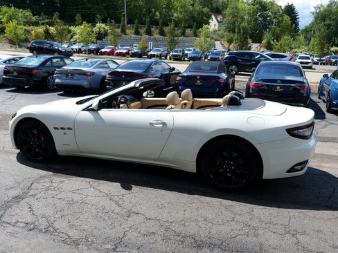 Used 2015 Maserati GranTurismo Convertible image 7