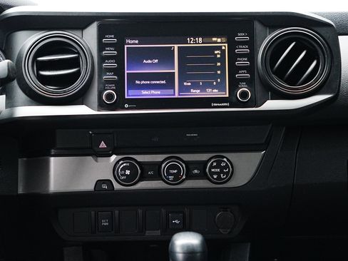 Used 2020 Toyota Tacoma SR image 14