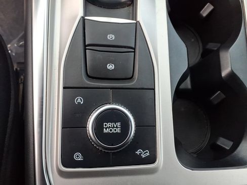 Used 2023 Ford Explorer XLT w/ Equipment Group 202A AWD/4WD image 24