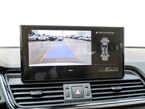 Used 2021 Audi Q5 2.0T Premium w/ Convenience Package AWD/4WD image 21