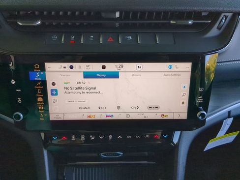 New 2026 Jeep Grand Cherokee Laredo image 16