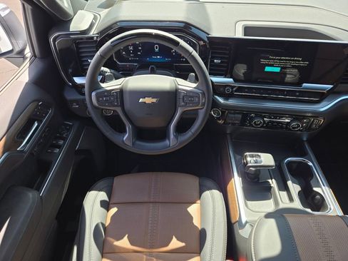 New 2026 Chevrolet Silverado 1500 High Country AWD/4WD image 9