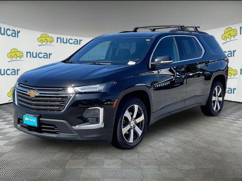 Used 2023 Chevrolet Traverse LT AWD/4WD image 3
