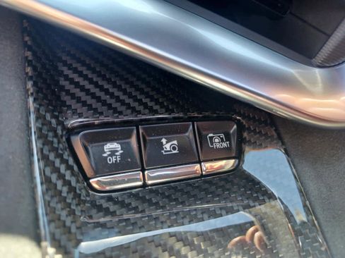 Used 2022 Chevrolet Corvette Stingray Premium Conv w/ Z51 Performance Package RWD image 18
