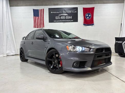Used 2010 Mitsubishi Lancer Evolution SE image 2