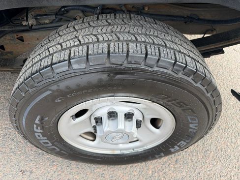 Used 2020 Chevrolet Express 2500 Extended w/ Communications Package image 32