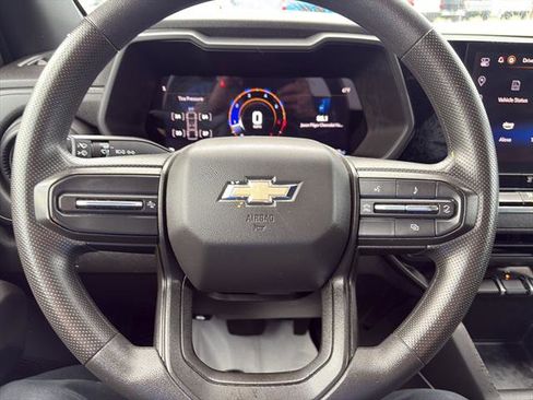 Used 2024 Chevrolet Colorado W/T image 14