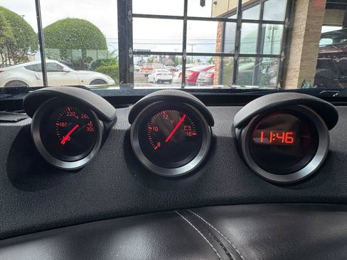Used 2016 Nissan 370Z Touring RWD image 20