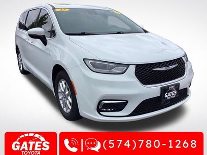 Used 2023 Chrysler Pacifica Touring-L