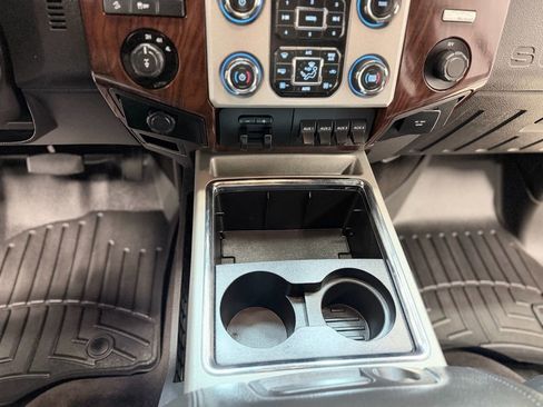 Used 2014 Ford F250 Lariat w/ Lariat Ultimate Package image 26