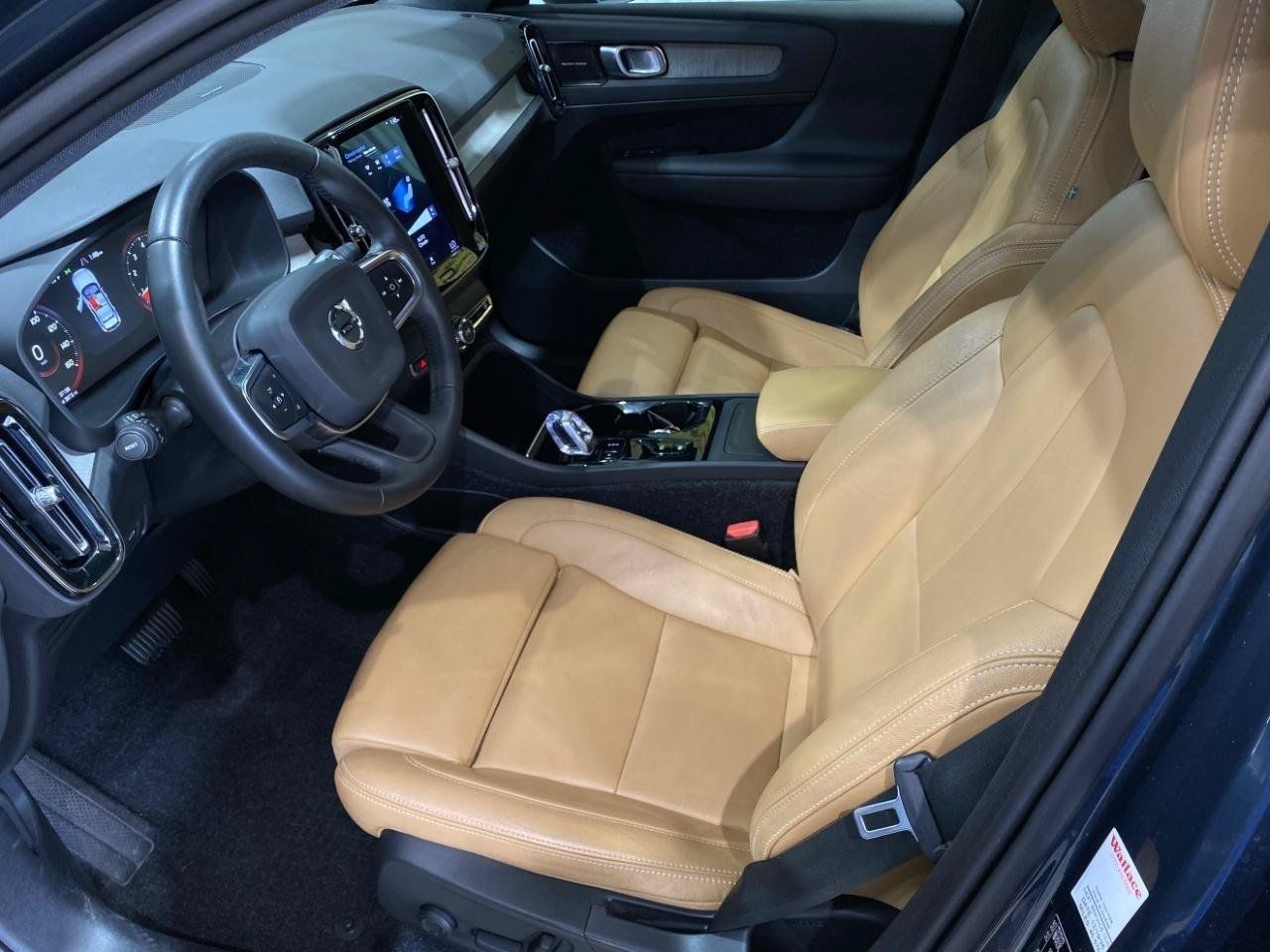 Used 2020 Volvo XC40 T5 Inscription w/ Protection Package Premier AWD/4WD image 10