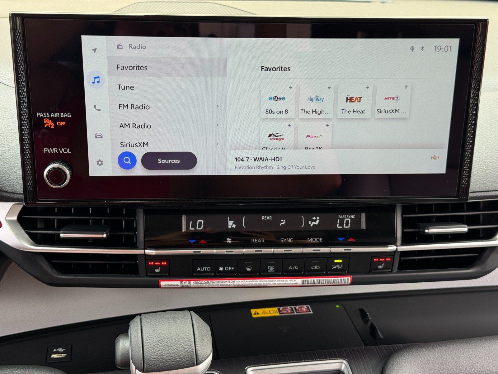 Used 2026 Toyota Sienna XLE FWD image 26