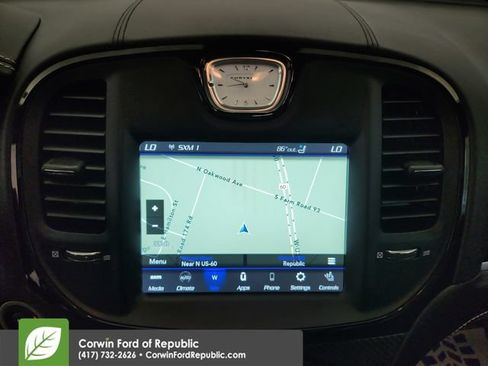 Used 2023 Chrysler 300 C RWD image 18