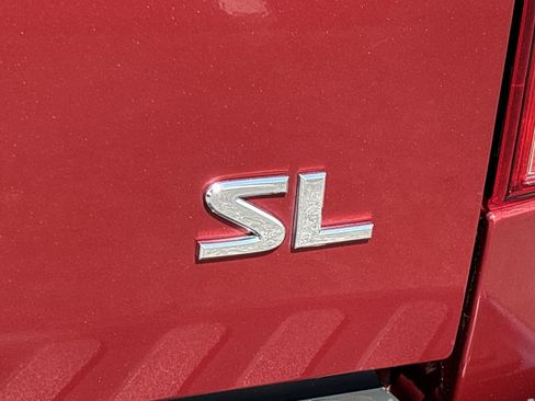 Used 2019 Nissan Frontier SL image 9