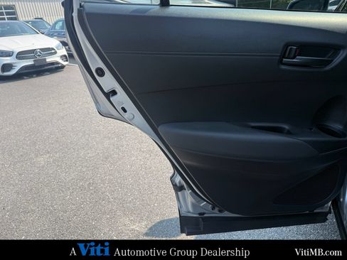 Used 2023 Toyota Corolla Cross LE w/ Moonroof Package AWD/4WD image 20