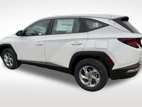 Used 2023 Hyundai Tucson SE image 6