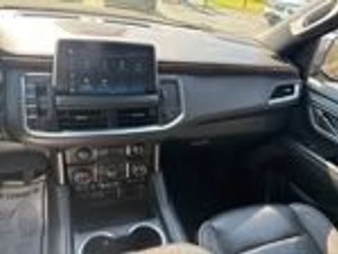 Used 2024 Chevrolet Tahoe Premier RWD image 10
