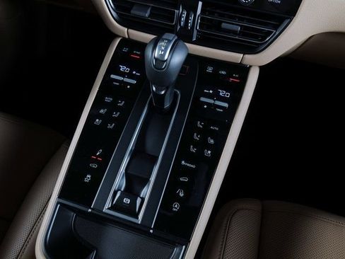 New 2026 Porsche Macan S image 17