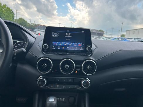 Used 2025 Nissan Sentra SV FWD image 17